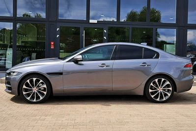 Jaguar XE D200 AWD SE