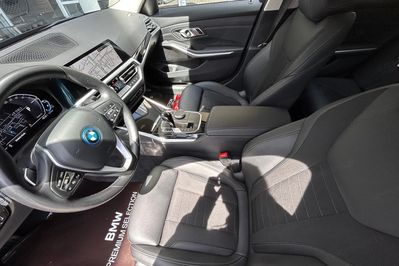 BMW Seria 3 Touring 320e xDrive Advantage