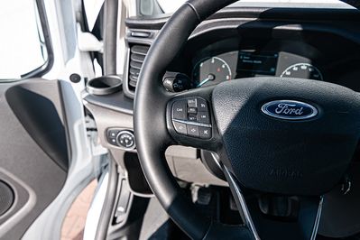 Ford Transit Custom Kombi L2H1