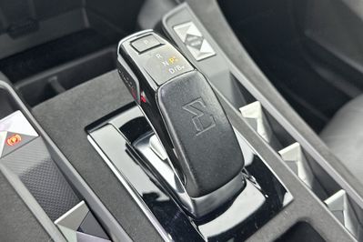 DS DS 7 Performance Line+ 1.6 E-Tense PHEV EAT