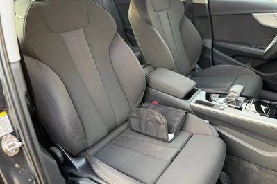 Audi A4 Avant 35 TFSI S Line