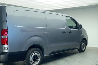 Peugeot Expert XL L2H1 EAT8
