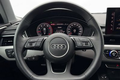 Audi A4 35 TFSI mHEV S Line