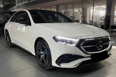 Mercedes Klasa E 200 4-Matic AMG