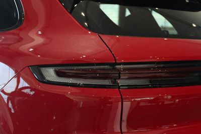 Porsche Cayenne E-Hybrid  Black Edition