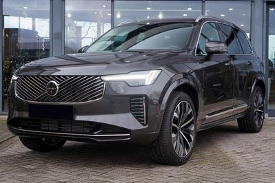 Volvo XC90 B5 AWD Plus Bright