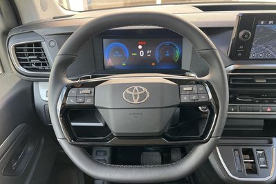 Toyota Proace Verso EV Long L2H1 75kWh Business