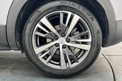 Peugeot 3008 Allure 1.6 Hybrid e-EAT8