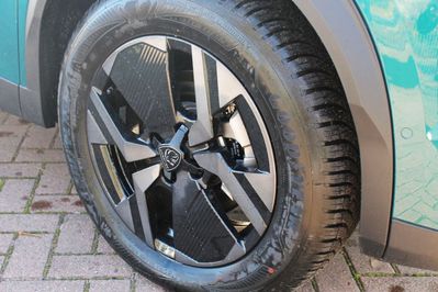 Peugeot 2008 Envy e-DCS6 PureTech mHEV