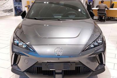 MG 4 64kWh Luxury