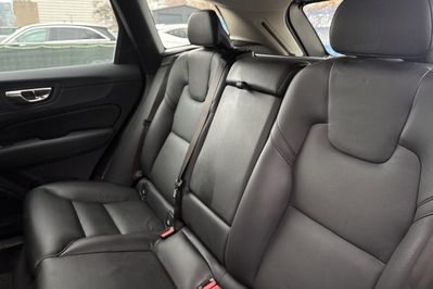 Volvo XC60 B4 B Plus Dark