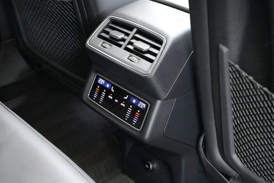 Audi Q8 SQ8 TFSI quattro Tiptronic