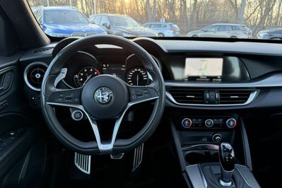 Alfa Romeo Stelvio Turbo Executive Q4