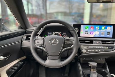 Lexus ES 300h Business Edition