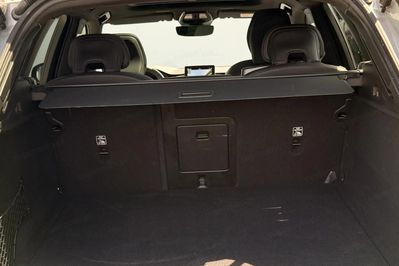Volvo XC60 B5 B AWD Plus Black Edition aut