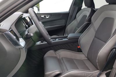 Volvo XC60 T8 Plug-In Hybrid AWD Ultra Black Edition aut