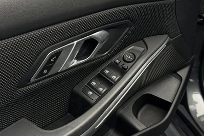 BMW Seria 3 318i aut