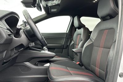 Renault Captur RS Line 1.6 E-Tech Hybrid AT