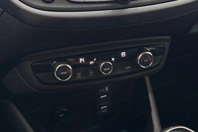 Opel Crossland X 1.2 T Ultimate Pack