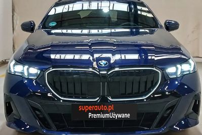 BMW Seria 5 Touring 520d xDrive M Sport