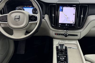 Volvo XC60 T8 AWD Plug-In Hybrid Polestar Engineered aut