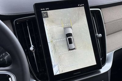 Volvo XC90 B5 AWD Ultra Bright