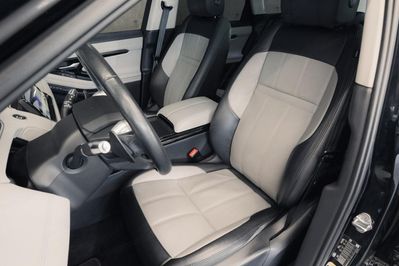 Land Rover Range Rover Evoque D180 R-Dynamic SE
