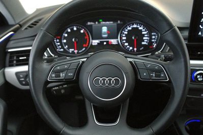 Audi A4 35 TFSI mHEV S tronic