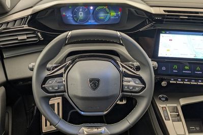 Peugeot 408 GT 1.2 mHEV e-DCS6