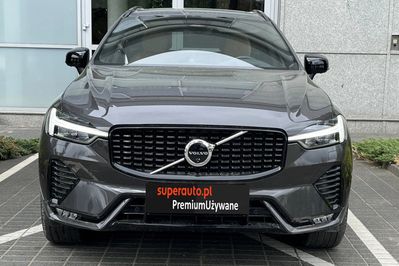 Volvo XC60 B5 B AWD Ultra Dark