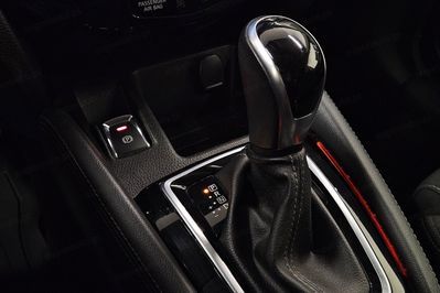 Nissan Qashqai 1.3 DIG-T N-Connecta DCT