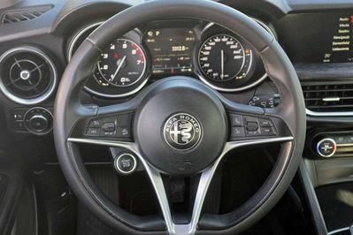 Alfa Romeo Stelvio Turbo Business Q4