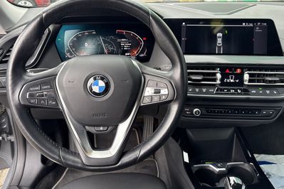 BMW Seria 2 218i Sport Line