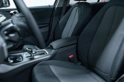 BMW Seria 1 118i Advantage