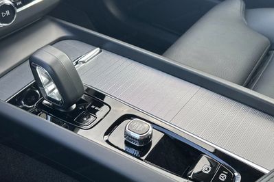 Volvo XC60 B4 D AWD Plus Dark