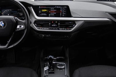 BMW Seria 1 118i Advantage aut
