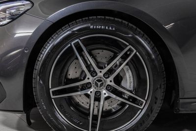 Mercedes E Klasa 220 d  4-Matic AMG Estate