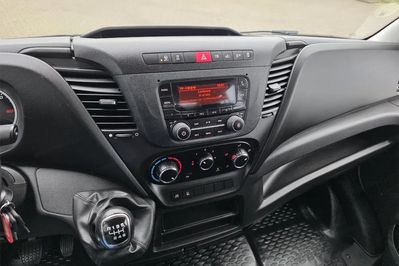 Iveco Daily 35C14 Zabudowa Brygadowa + Wywrotka