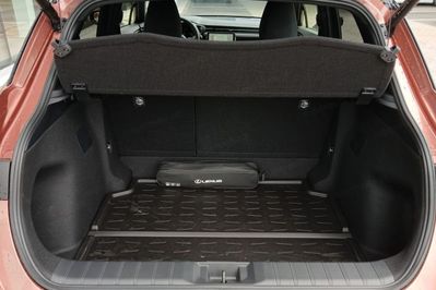 Lexus LBX 1.5 Hybrid Emotion