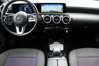 Mercedes CLA 180 d 8G-DCT