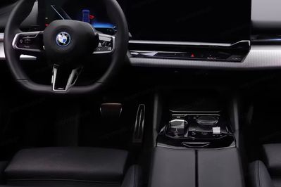 BMW Seria 5 530e xDrive M Sport