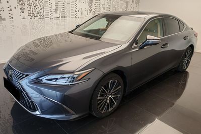 Lexus ES 300h Business Edition 2.5 E-CVT
