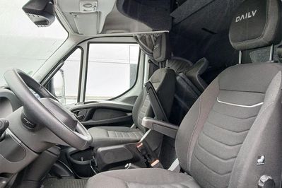 Iveco Daily 70C18 Zabudowa + Tył spanie