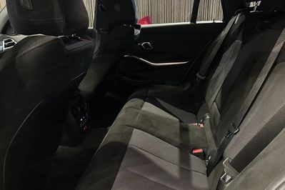 BMW Seria 3 330i xDrive M Sport aut
