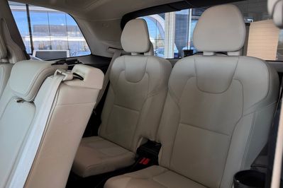 Volvo XC90 D5 AWD Momentum Pro 7os