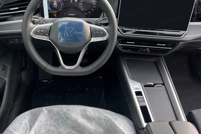 Volkswagen Passat Business Plus 1.5 TSI mHEV DSG