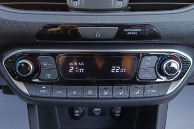 Hyundai i30 1.5 t-Gdi 48V Smart Dct