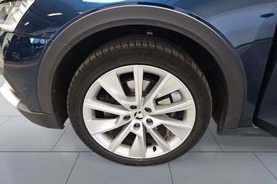 Skoda Octavia 2.0 TDI 4x4 Scout DSG