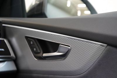 Audi Q8 TFSI e quattro Tiptronic