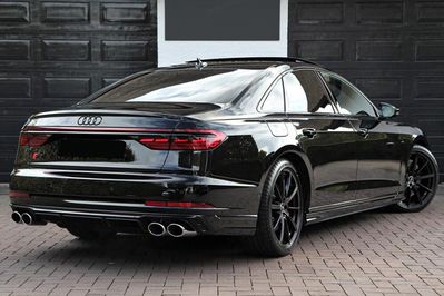 Audi A8 S8 TFSI quattro